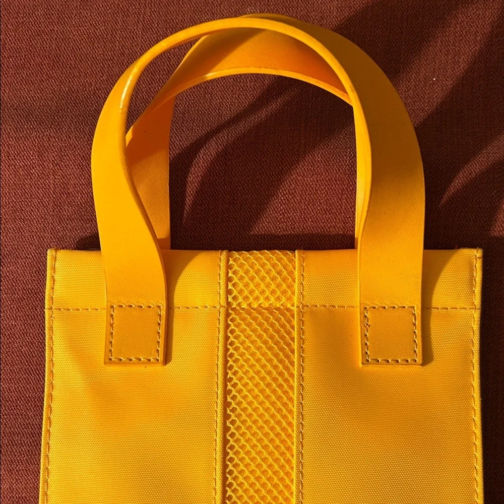 Veuve Clicquot Yellow Gift Bag - Picture 4 of 5